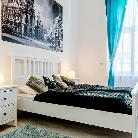 Apartment Luxury Paulay Street *