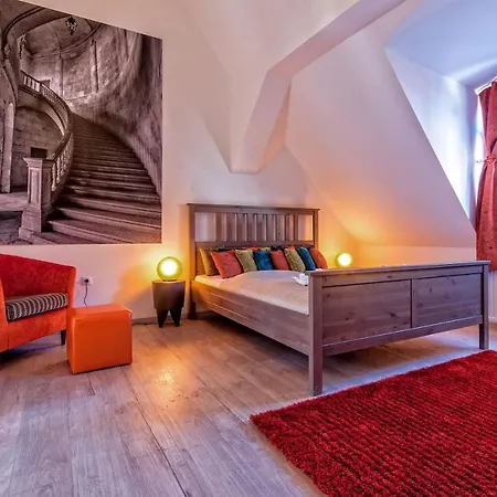 Luxury Paulay Street *